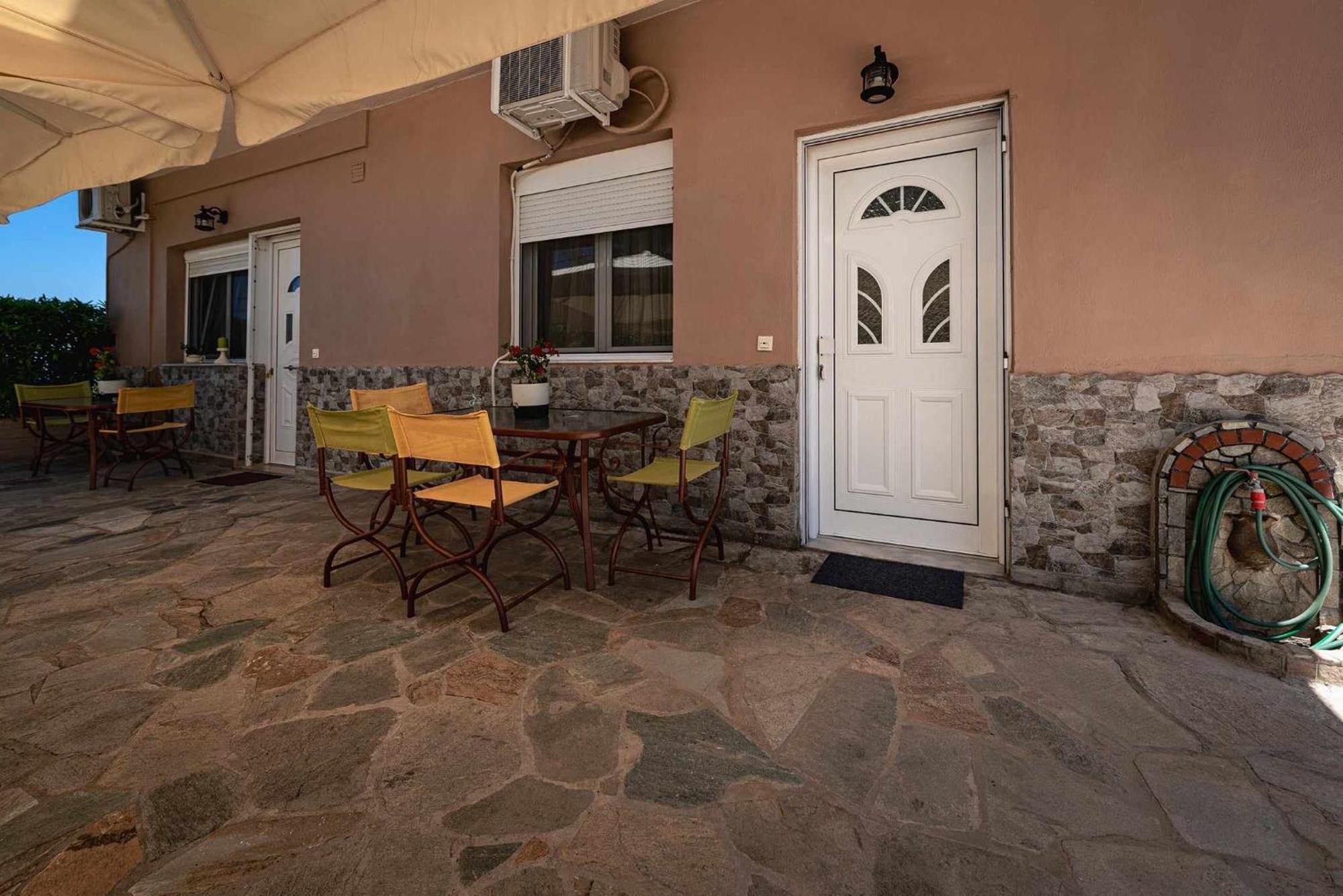 Alexandra'S Garden Apartment Paliouri Exterior foto