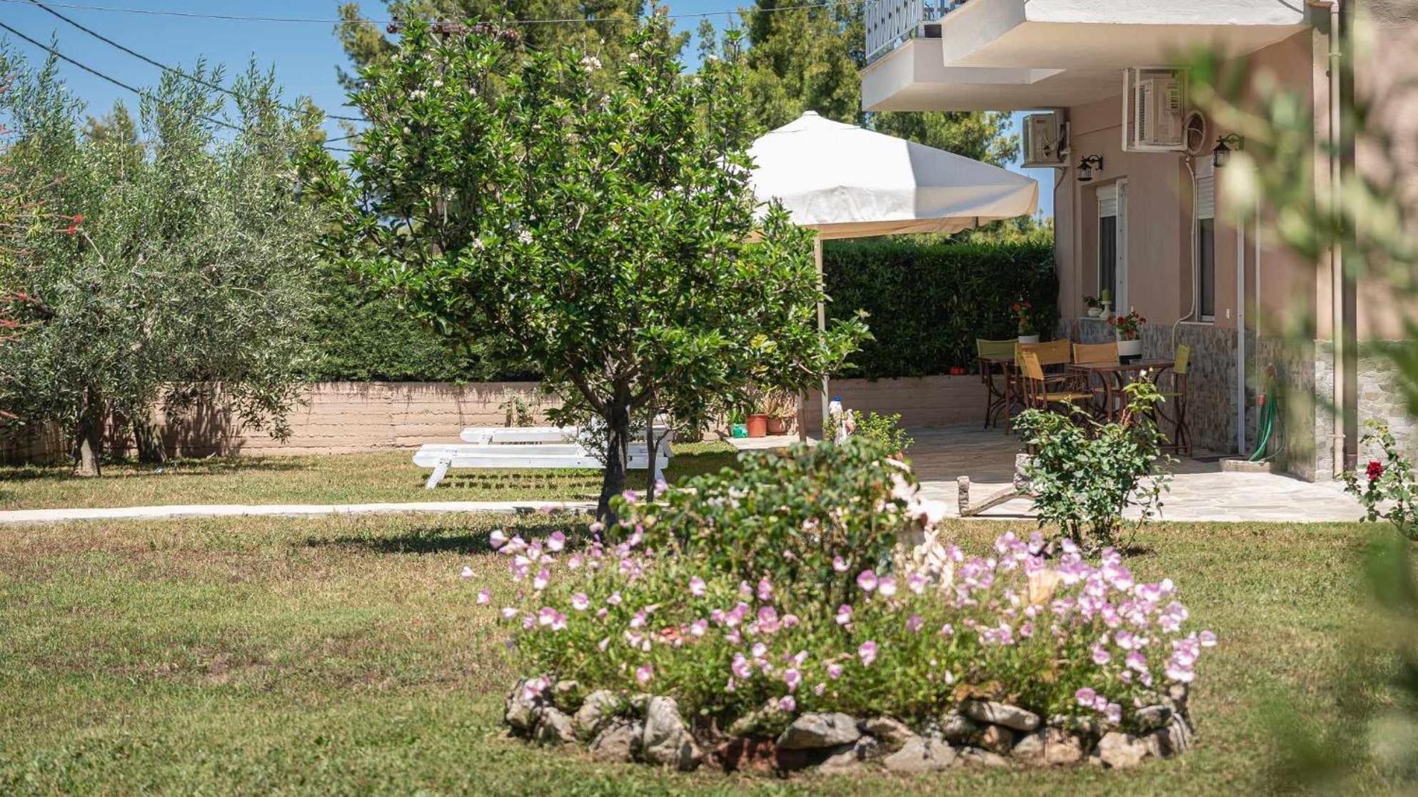 Alexandra'S Garden Apartment Paliouri Exterior foto